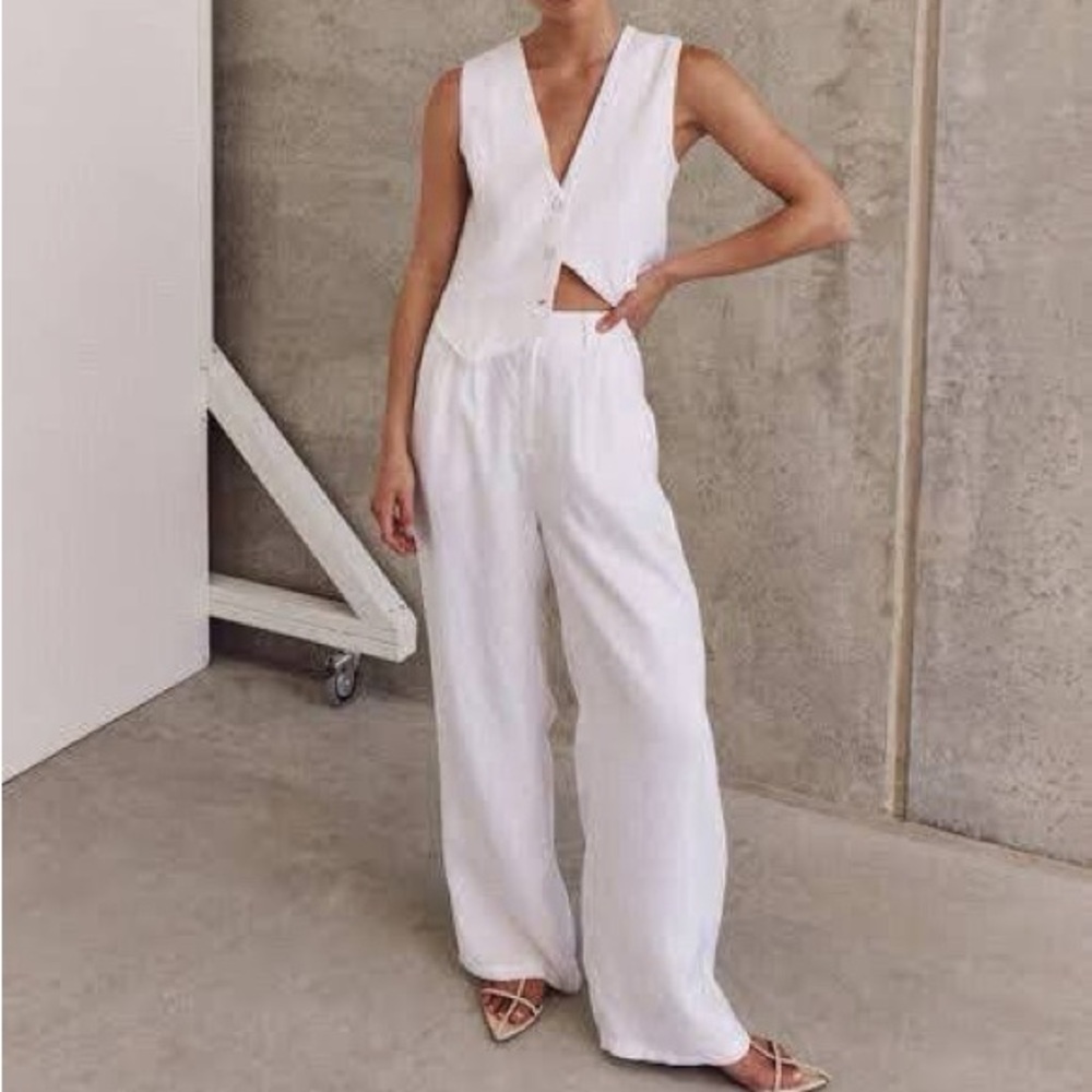 DISSH White Norah Linen Pants & Banks White Linen Vest